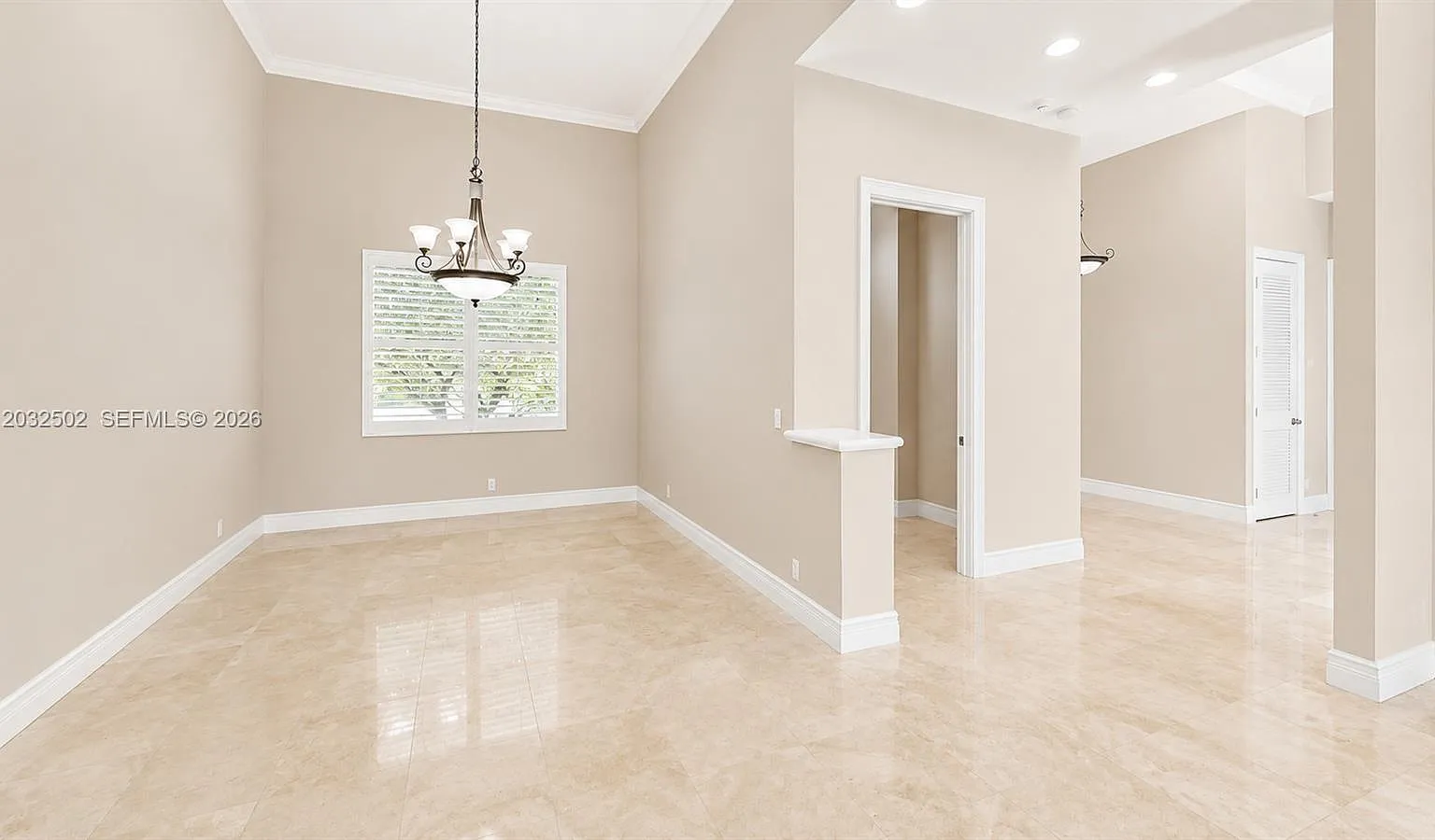 4 bed, 3.0 bath, 2410 sqft, $6,950 — Photo 4