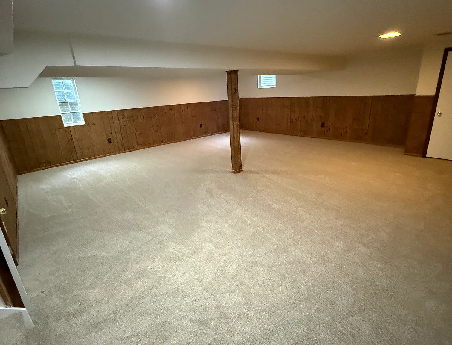 4 bed, 2.5 bath, 2110 sqft, $3,550 — Photo 2