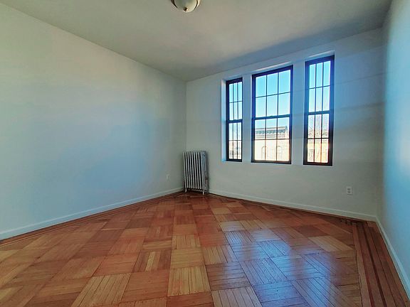 3rd image of 624 11th St #14A