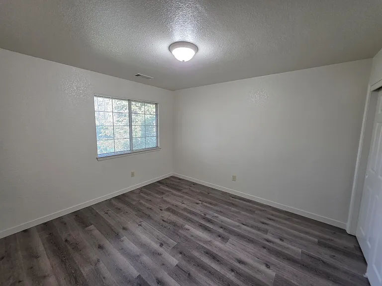 9012 Thornton Rd #4 — Photo 9