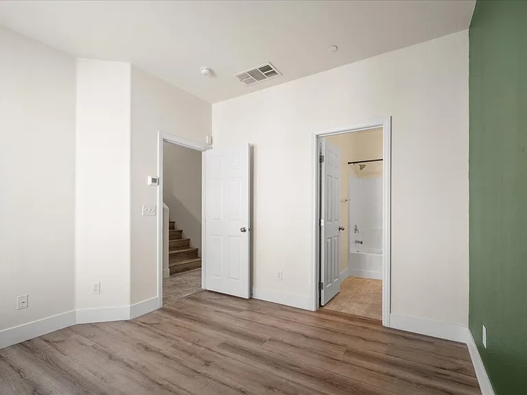 4563 Townwall St N — Photo 13
