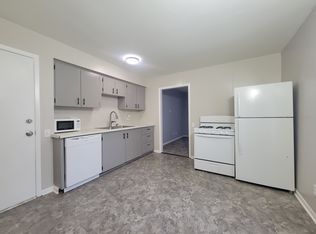 682 34th St #2, Des Moines, IA 50312