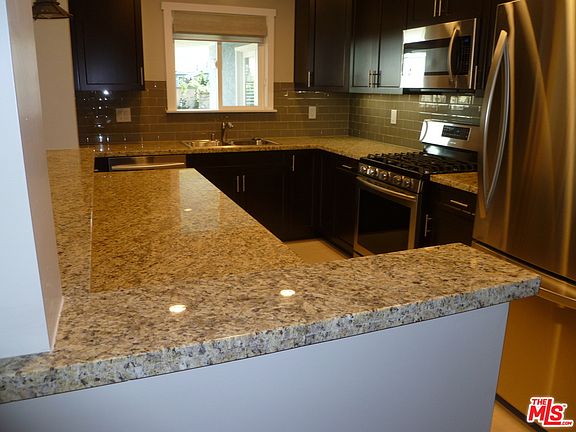5th image of 10816 Flaxton St