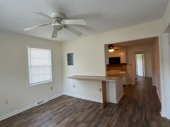 3009 Joy Cir, Danville, VA 24541