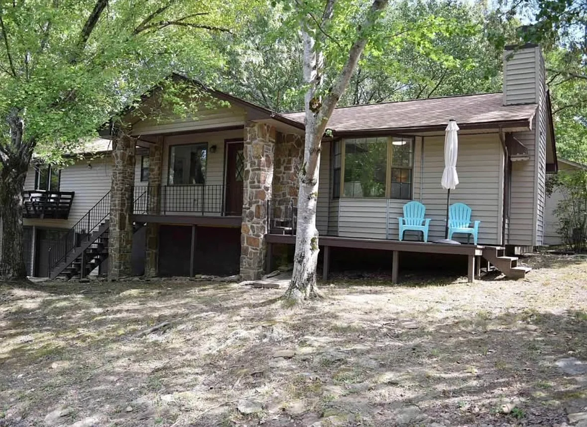 3 bed, 2588 sqft, $2,500 — Photo 3