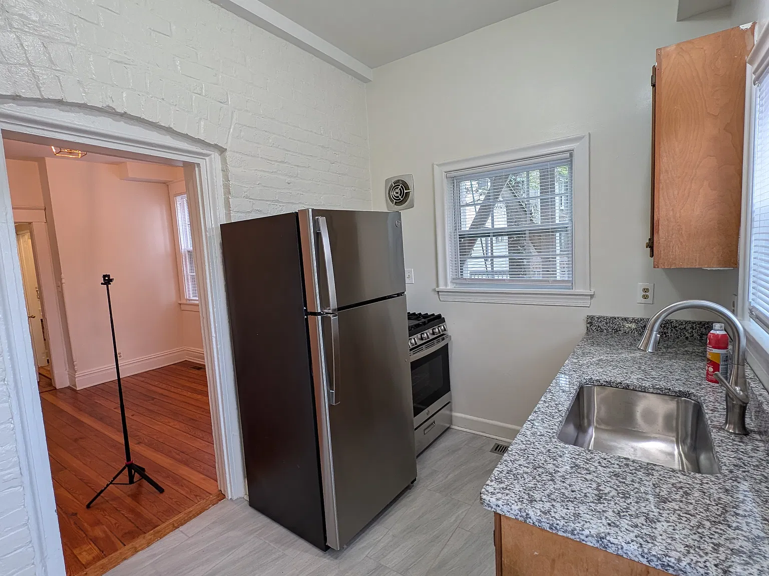 2 bed, 1.5 bath, 1200 sqft, $1,750 — Photo 3