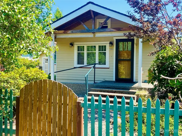 1004 NE TULLIS Street, Olympia, WA 98501