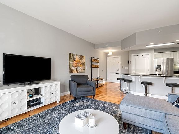 5th image of 501 Commerce Dr #308-4