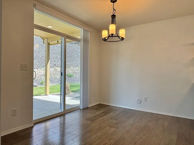 8316 N James Ct — Photo 4
