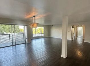 9957 Durant Dr #302, Beverly Hills, CA 90212