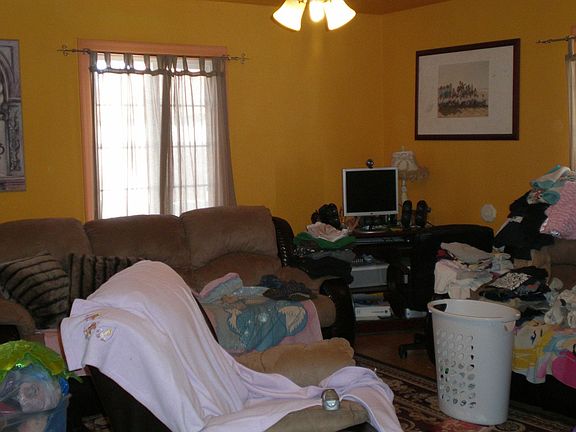 3rd image of 420 E Beach St #A