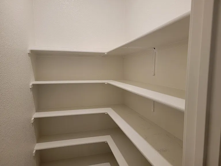 KITCHEN PANTRY