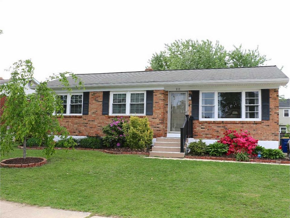 1st image of 111 Clover Cir