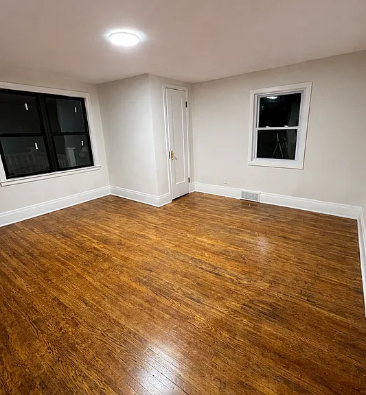 130 Dartmouth Ave #UPPER — Photo 2