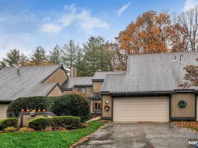 444B Bromley Pl APT B, Wyckoff, NJ, 07481