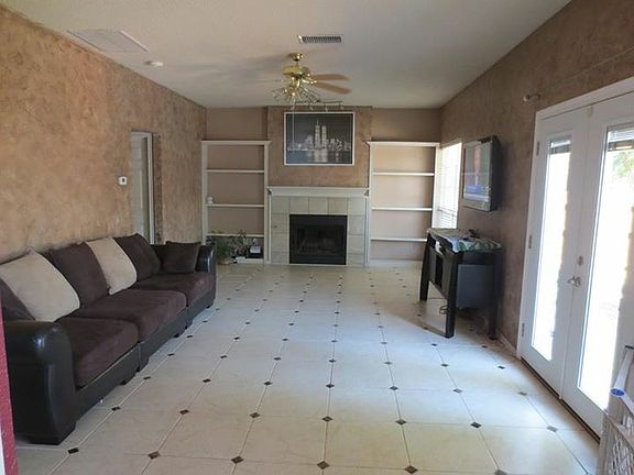 2nd image of 805 Wynnpage Ln