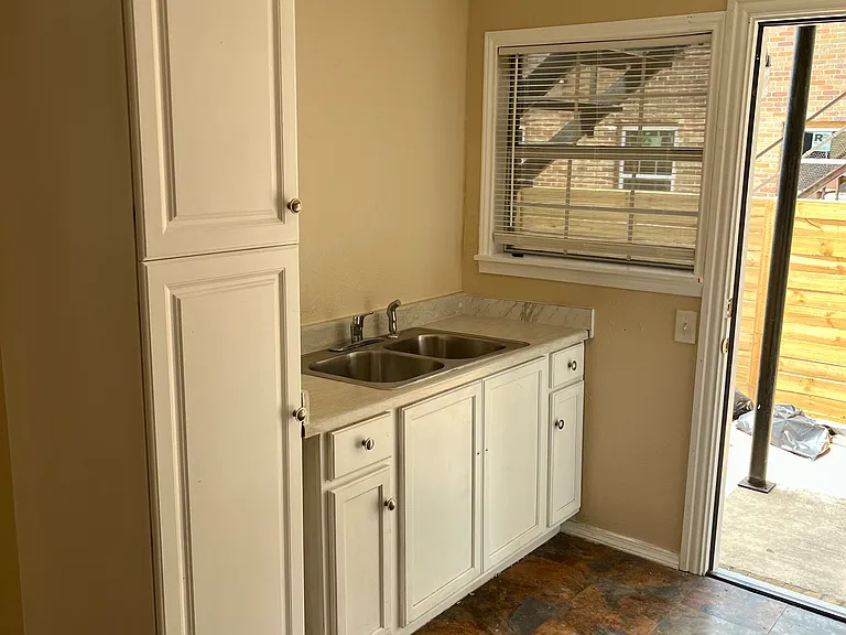 624 W Neely St #634 — Photo 3