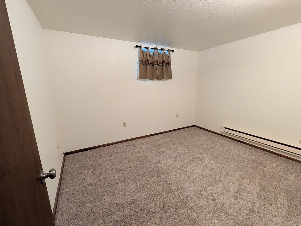 1024 Oxford Ln #64
