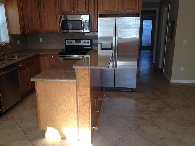 4065 Edgewater Dr #D — Photo 2