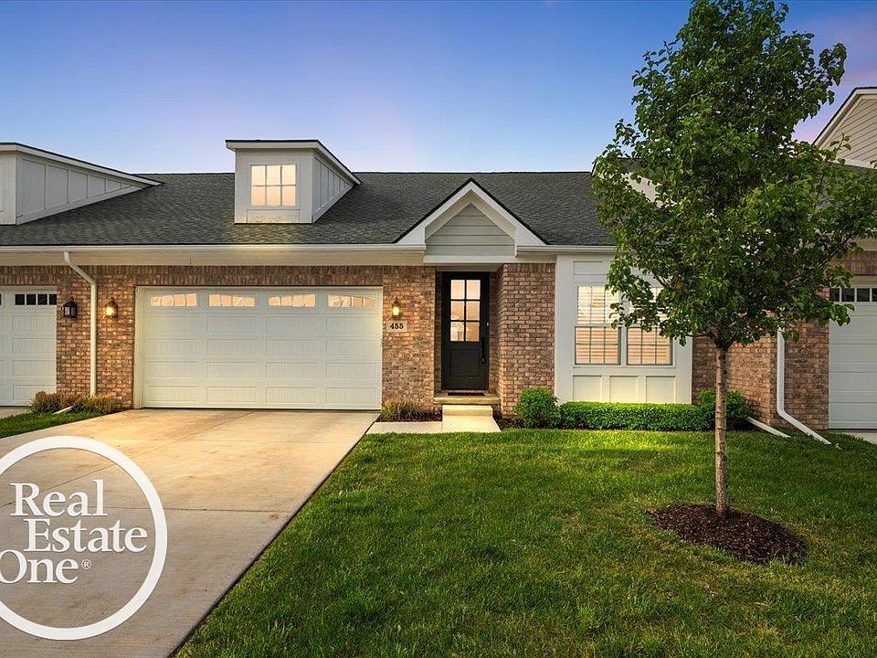 1st image of 455 Heritage Pl Unit 12