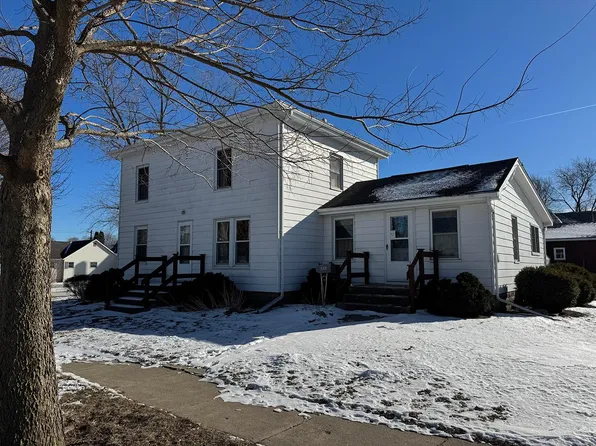 328 E Carroll St, Lanark, IL 61046
