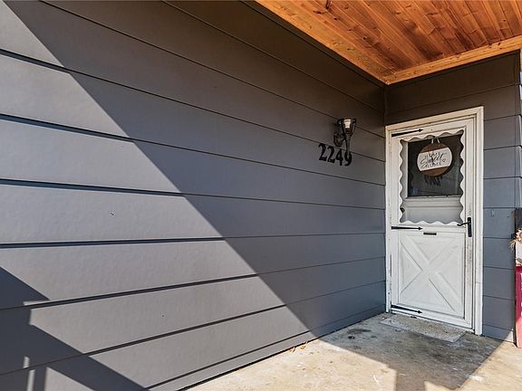 3rd image of 2249 Bishard Ave