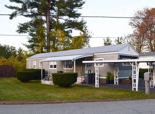 4 Embassy Ave, Hooksett, NH 03106