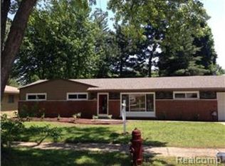 18546 Norwich Rd, Livonia, MI 48152