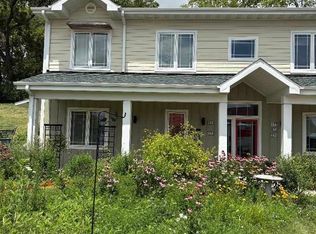 171 Prairie Hill Ln, Iowa City, IA 52246