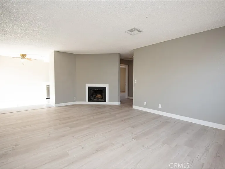 12212 Kiowa Rd #4 — Photo 2