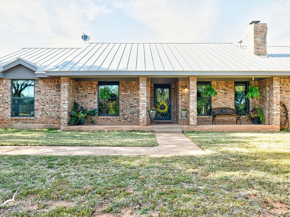 1st image of 518 Country Pl S