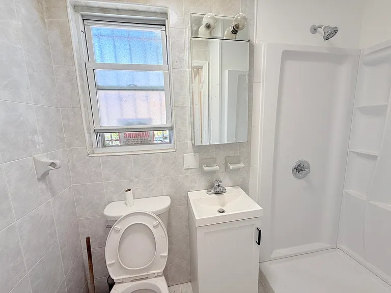 241 Highlawn Ave #1A — Photo 4