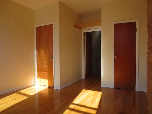 Rented by Parlor Real Estate Corp | media 9