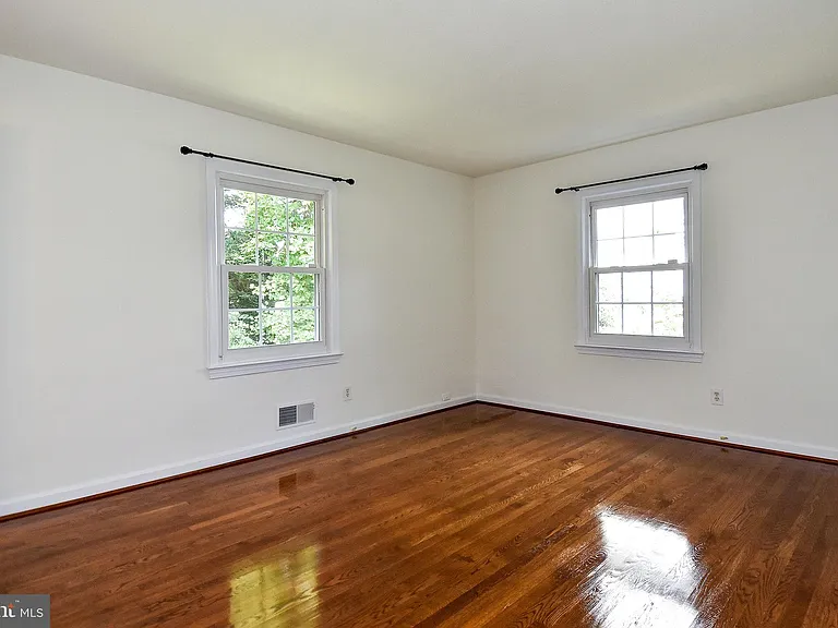 7513 Sebago Rd — Photo 18