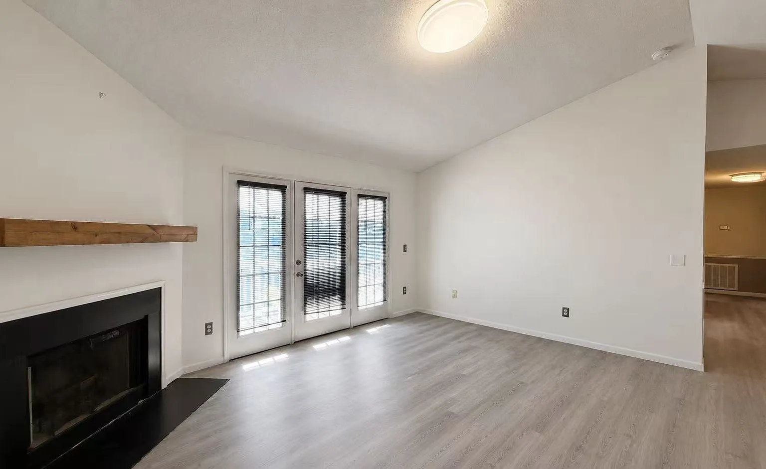 2 bed, 1248 sqft, $1,349 — Photo 3