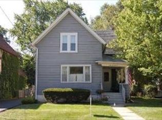 567 Addison St, Elgin, IL 60120