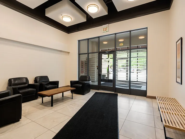 1301 W Madison St #503 — Photo 10