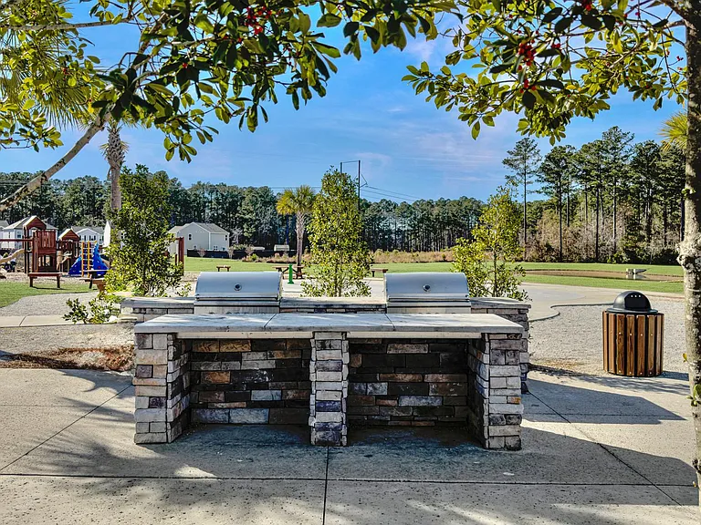 298 Watersglen Dr — Photo 30