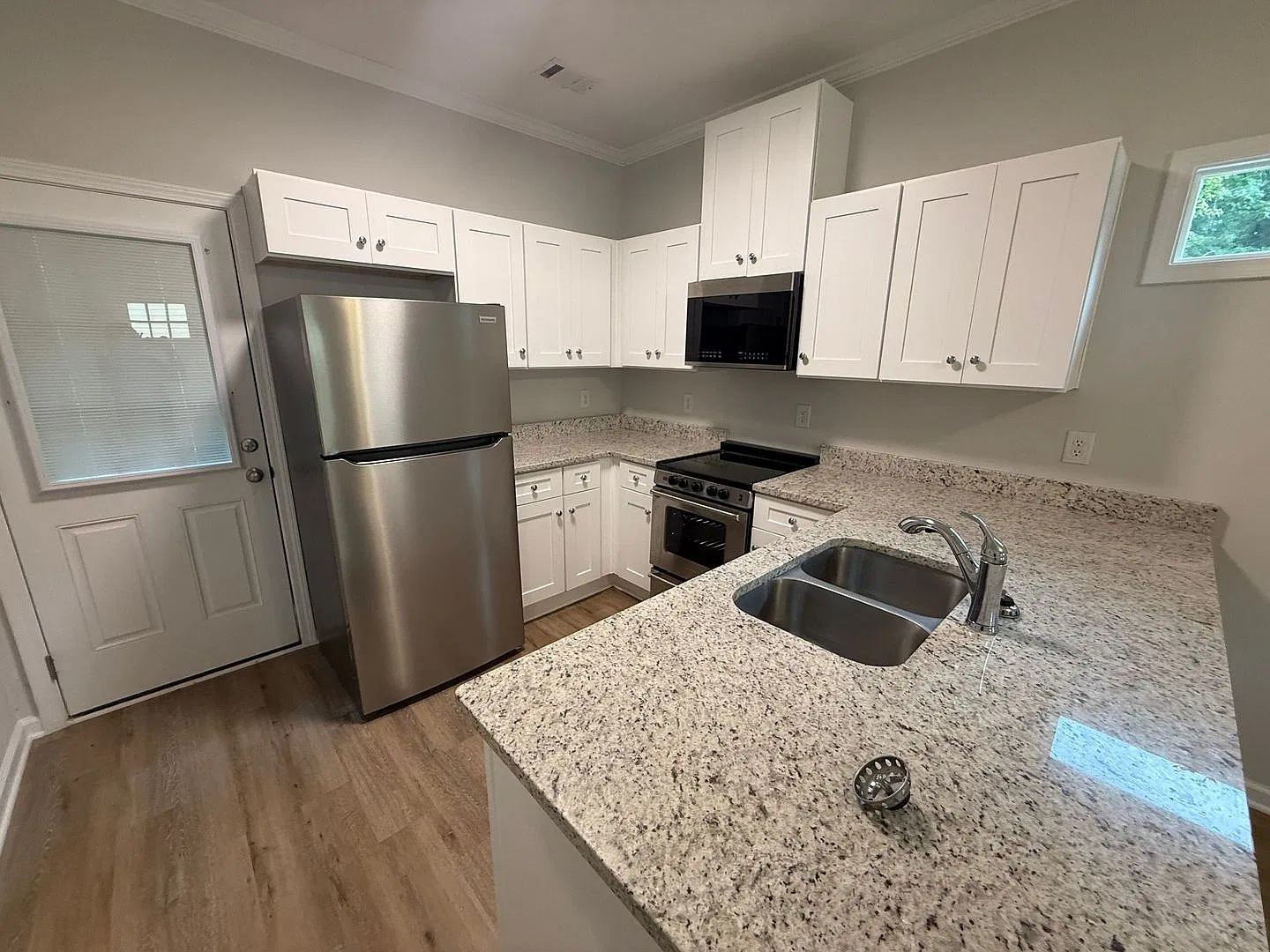Pre-Leasing For August 2027! — Photo 4