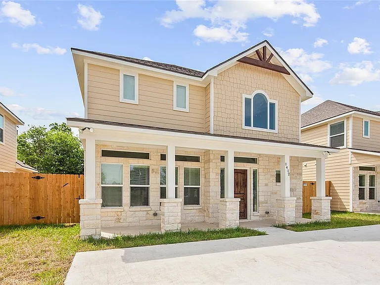 1410 Holleman Dr — Photo 25