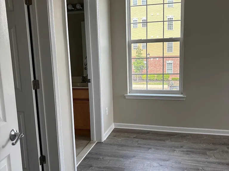 1321 Sierra Dr — Photo 31