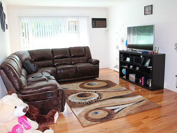 4th image of 2660 Meadowdale Ln APT 206