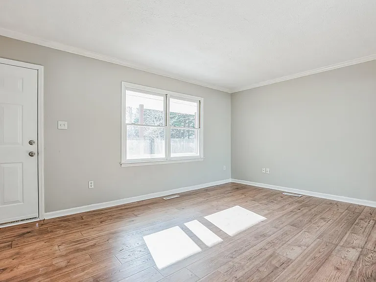670 White Rock Rd — Photo 8