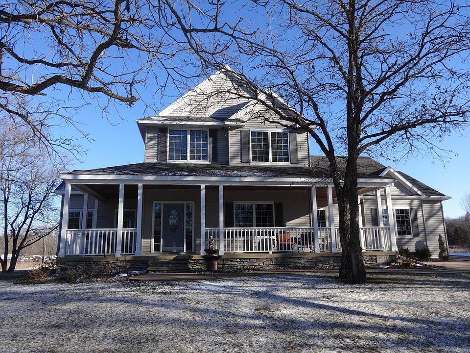 1st image of 1831 NE Royal Dr NE