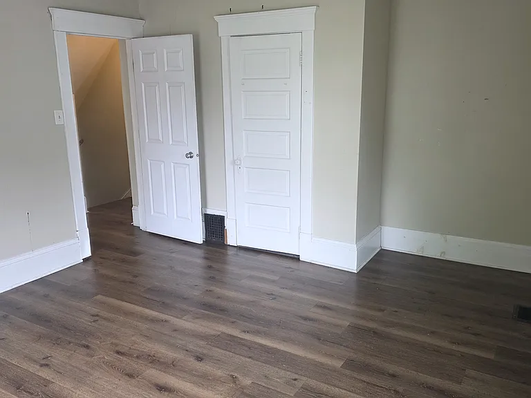 706 Greenfield Ave SW #2F — Photo 6