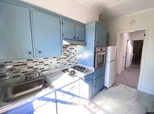 32-89 46th St #2, Astoria, NY 11103