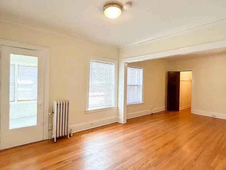 1619 Lagoon Ave — Photo 1