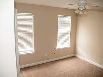 4568 Aylesbury Ct — Photo 15