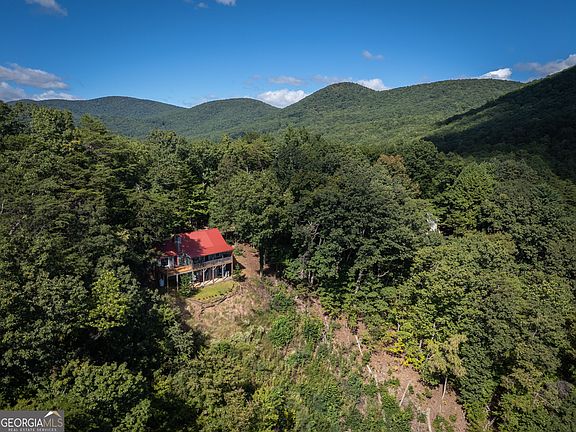 4th image of 910 Foothills Dr