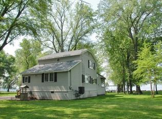 W7693 Lamp Rd, Fort Atkinson, WI 53538